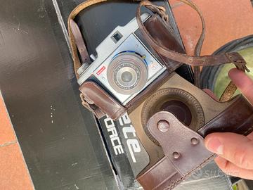 Macchina fotografica anni 50