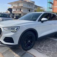Audi Q3 35 TDI S tronic Business Advanced