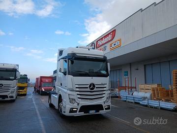 B471 - Trattore stradale Mercedes-Benz Actros 18.4