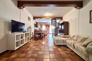 PORZIONE DI BIFAMILIARE A SAN GIOVANNI LUPATOTO