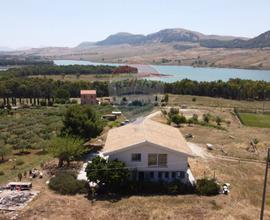 Porzione di villa - Piana degli Albanesi