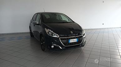 Peugeot 208 PureTech 82 Stop&Start 5 porte Signatu