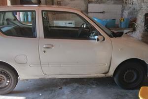 Autovettura Fiat 600