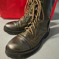Stivaletti stile militare