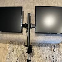 Doppi schermi e asta