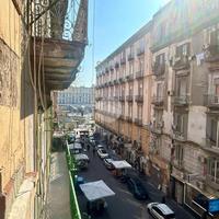 3 LOCALI A NAPOLI