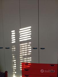 Scrivania+ mensole coordinate+ armadio