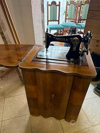 Macchina da cucire vintage