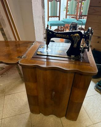 Macchina da cucire vintage