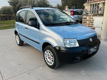 Fiat Panda 1.2 60cv benzina 4x4 adatta a neopatent