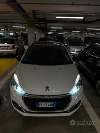 Peugeot 208 1.6 120cv bluehdi