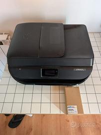 Stampante HP Officejet 4657 + Cartuccia 302XL