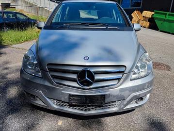 RICAMBI PER MERCEDES CLASSE B T245 2.0 CDI 2010