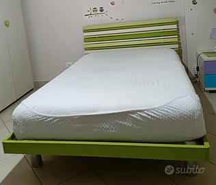 Letto in legno una piazza e mezza con rete e mater