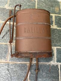 Vecchia pompa in rame