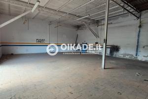 Cagliari Is Corrias - Ampio locale commerciale