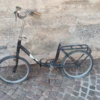 Bicicletta pieghevole vintage da restauro 