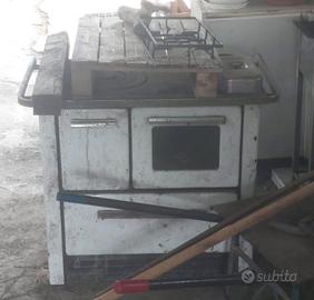 Cucina a legna da mettere a posto