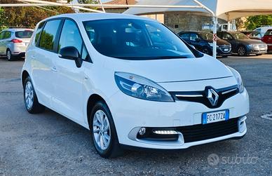 Renault Scenic Scénic XMod dCi 110 CV EDC Bose
