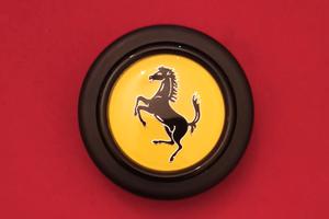 Calcson momo Ferrari