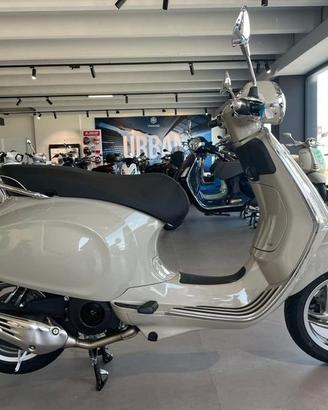 Vespa 125 Primavera MY 2026 - BEIGE - VERDE -...