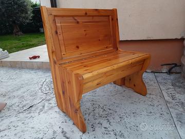 Panca in legno con contenitore