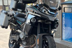 CF moto 800MT