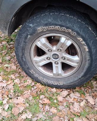 Cerchi in lega 7x16  5x139.7 kia gomme hankook at