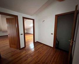 NOALE CENTRO STORICO APPARTAMENTO IN MANSARDA