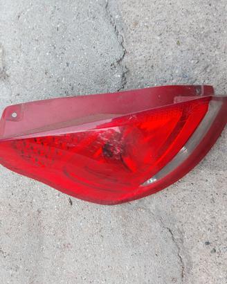 Fanali e copri cerchi Ford Fiesta