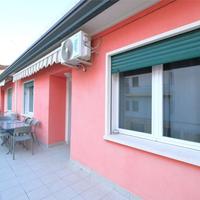 QUADRILOCALE VICINO ALLA SPIAGGIA ZONA P.ZZA TRIES