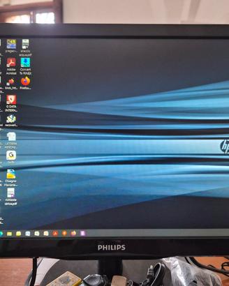 PC hp con monitor Philips 22 pollici