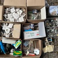 Lotto Materiale elettrico misto