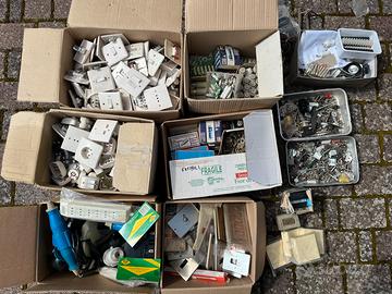 Lotto Materiale elettrico misto
