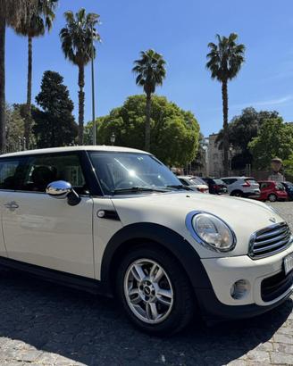 MINI Mini One R56