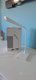 lampada scrivania a  led e wireless 