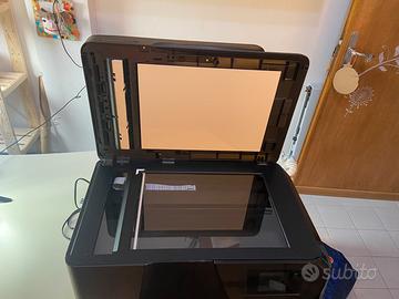 Stampante HP office Jet Pro 8710