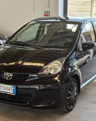 Toyota Aygo 1.0 12V VVT-i 5 porte Sol Red Edition