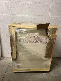 Cassettiera fasciatoio con rotelle