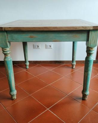 Tavolo in legno magno piedi turchese