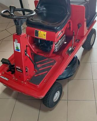 Trattorino tagliaerba MTD Pinto