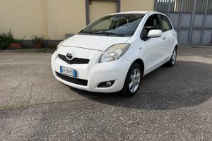 ToYota Yaris 5 porte aria condizionata