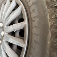 Gomme termiche comprensive di cerchi in acciaio