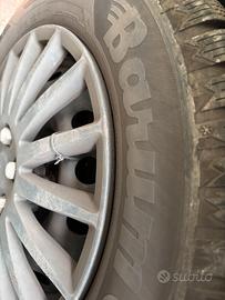 Gomme termiche comprensive di cerchi in acciaio