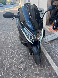 Kymco Ak550
