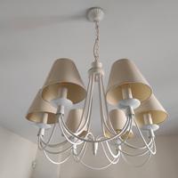 Lampadario a sei bracci bianco shabby chic