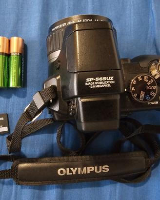 Olympus SP-565 UZ 10 MP Zoom 20x