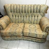 Divano in atile classico vintage