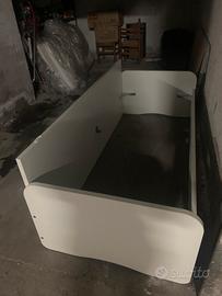 Letto singolo bianco