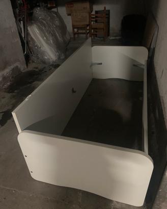 Letto singolo bianco